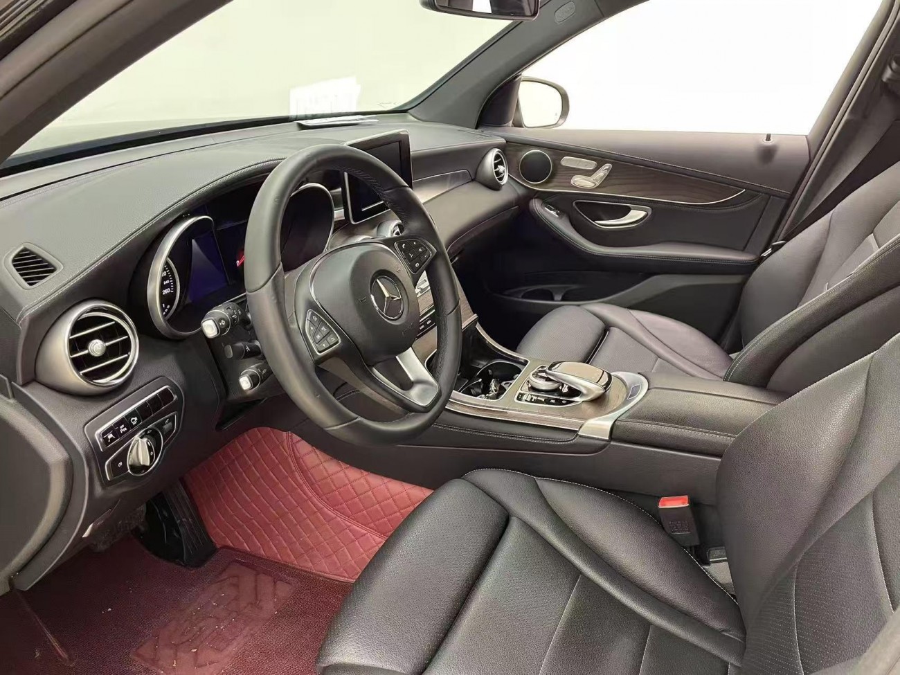 Mercedes-Benz GLC 300 4MATIC 2018