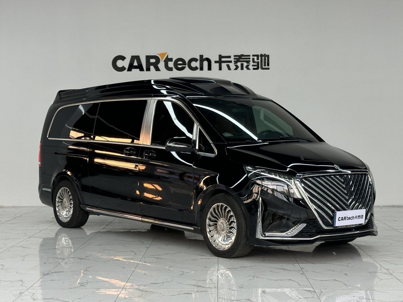 Mercedes-Benz V 2024