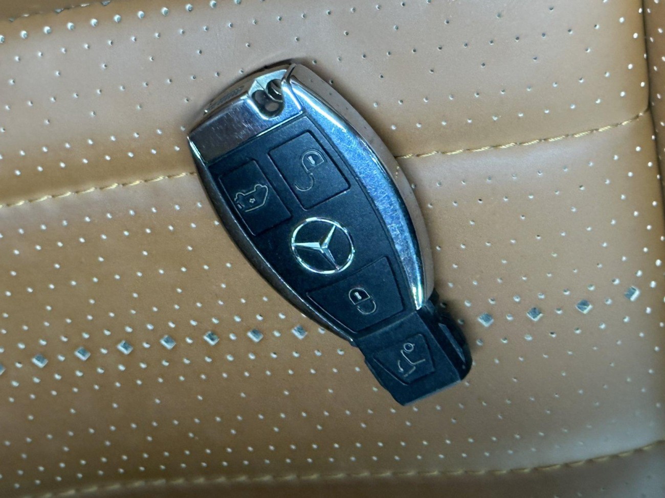 Mercedes-Benz V 2024