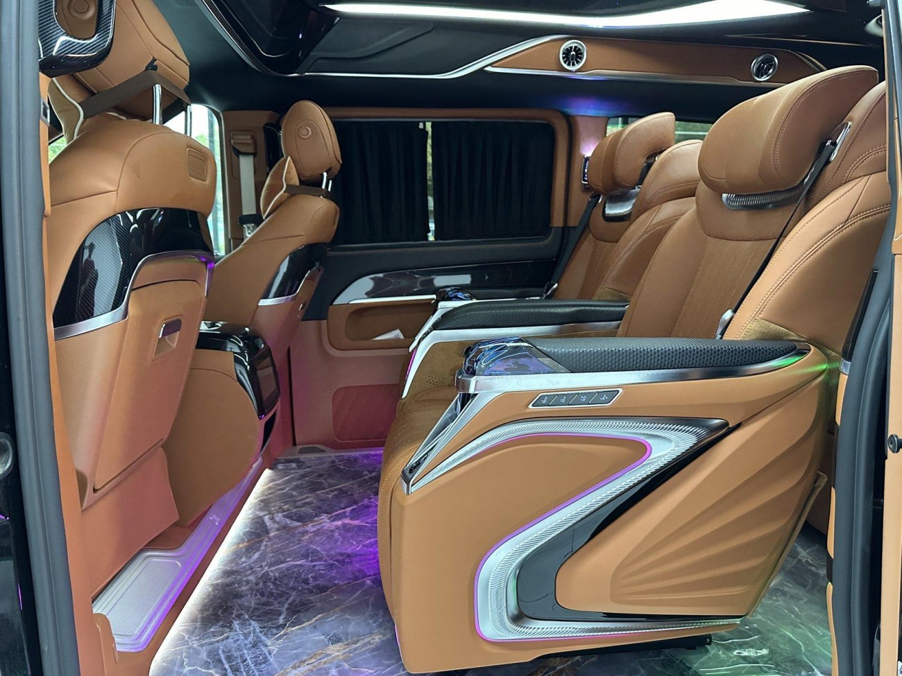 Mercedes-Benz V 2024