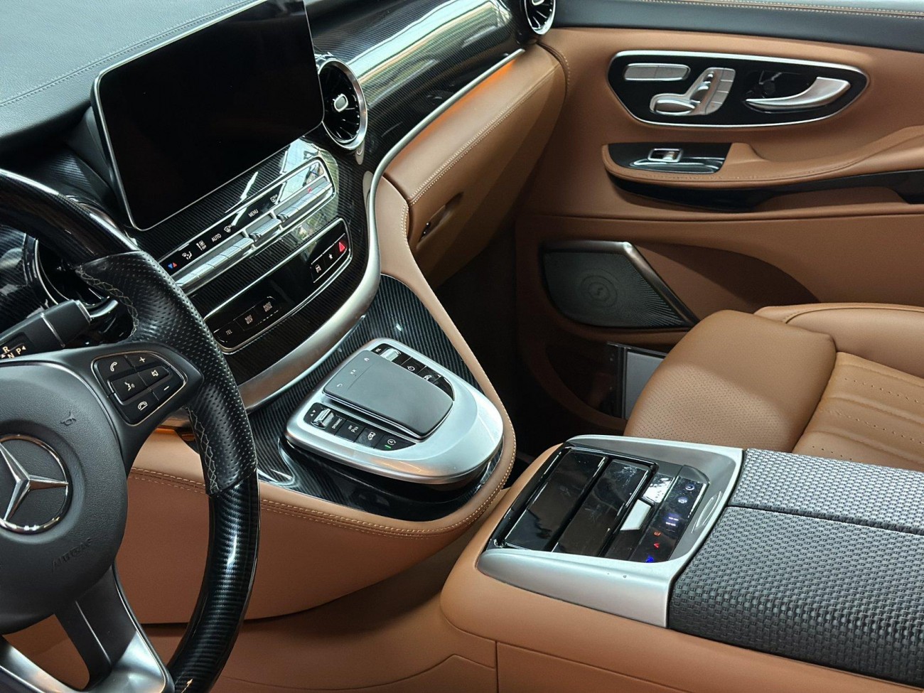 Mercedes-Benz V 2024