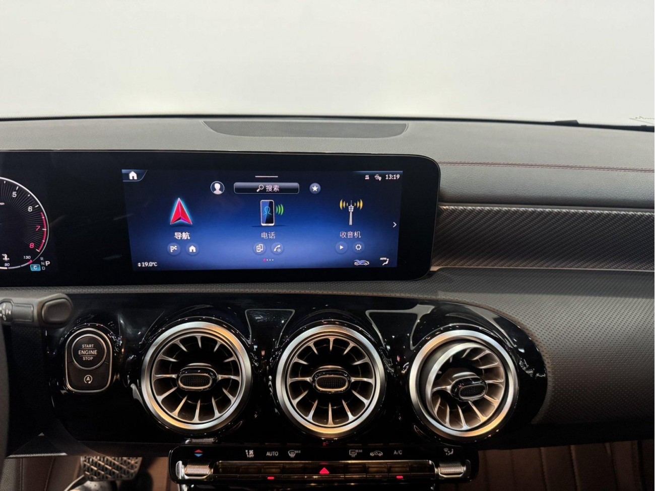 Mercedes-Benz A 200 L 2024
