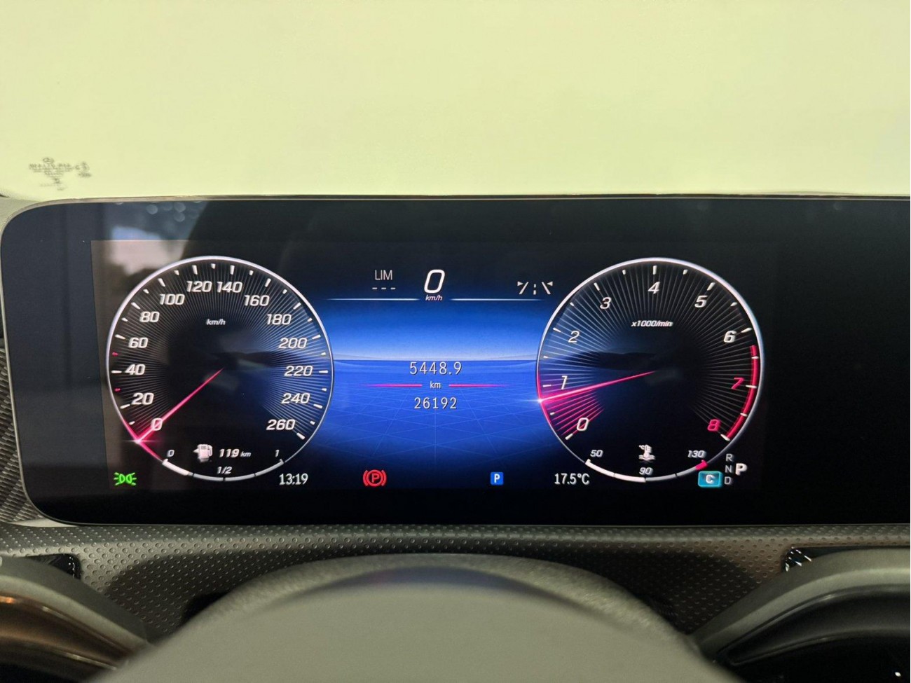 Mercedes-Benz A 200 L 2024