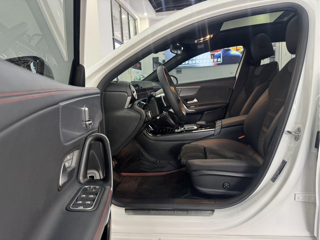 Mercedes-Benz A 200 L 2024