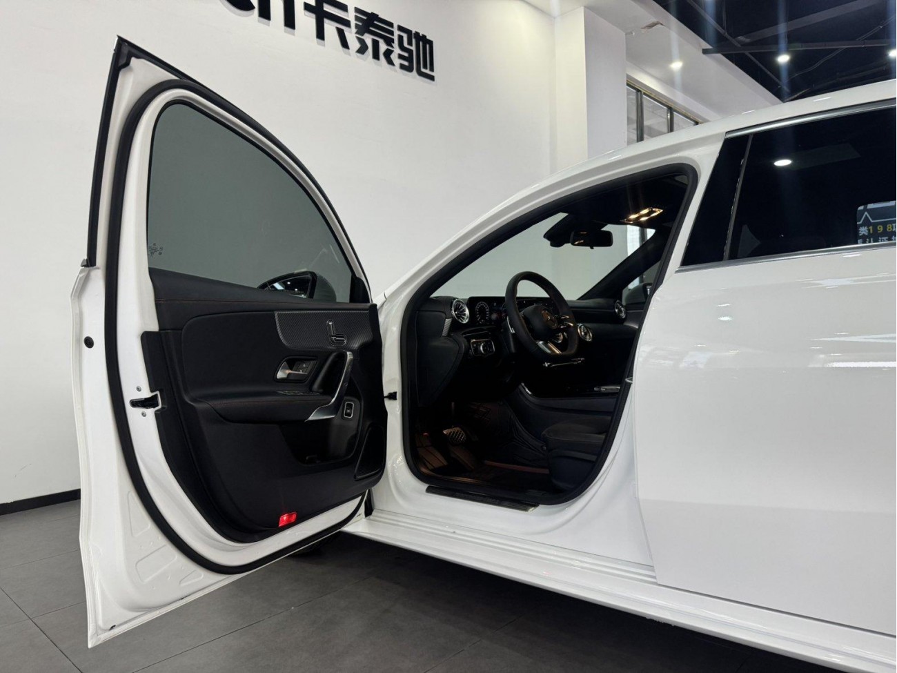 Mercedes-Benz A 200 L 2024