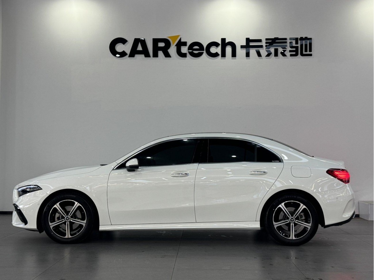 Mercedes-Benz A 200 L 2024