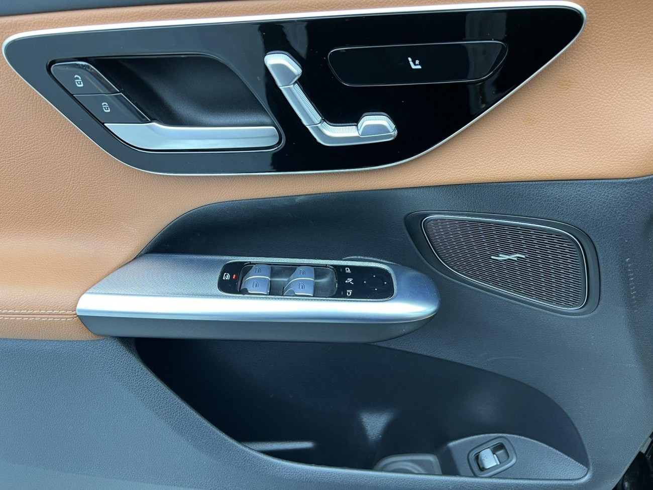 Mercedes-Benz GLC 260 L 2023