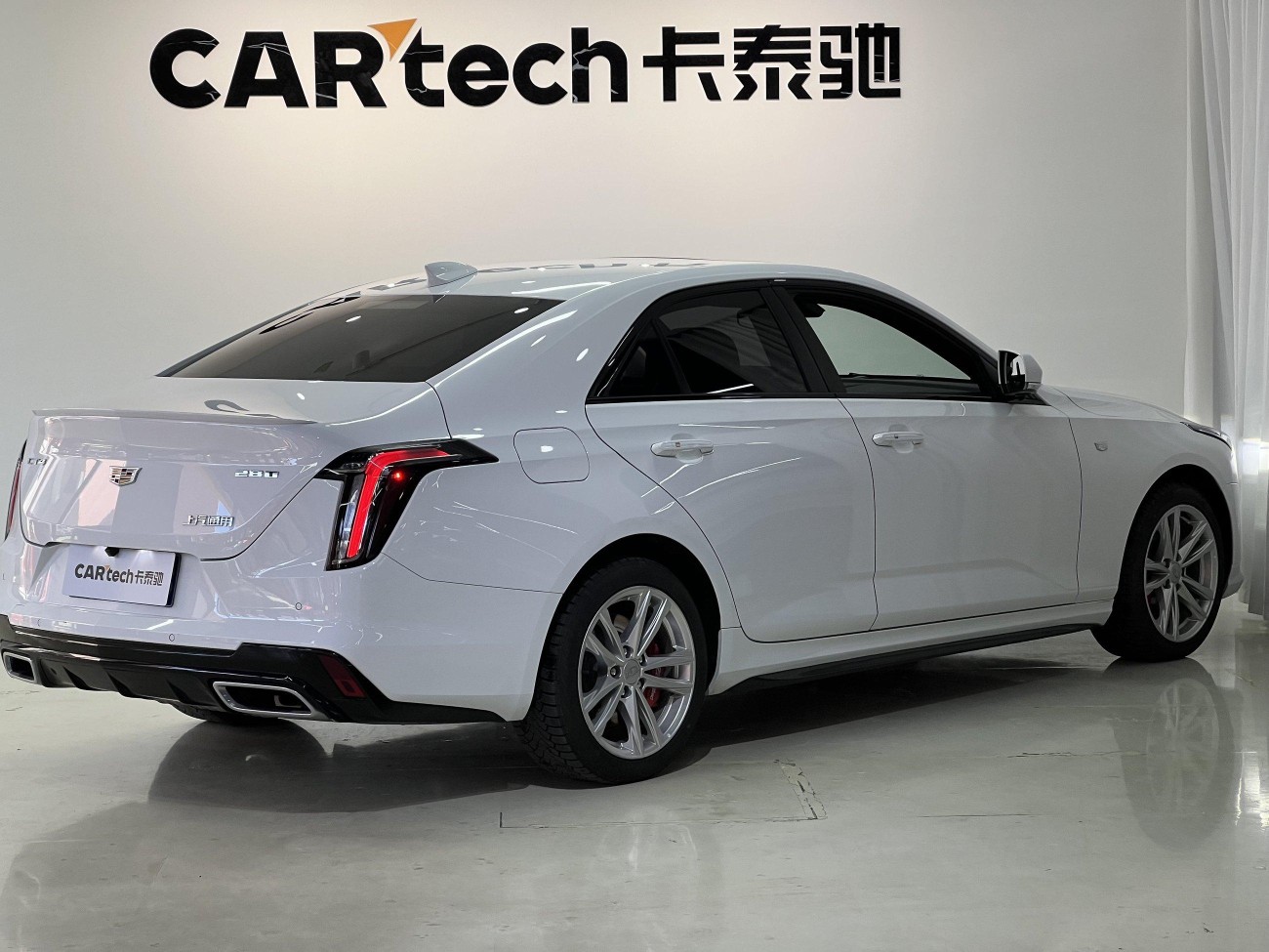 Cadillac CT4 2021