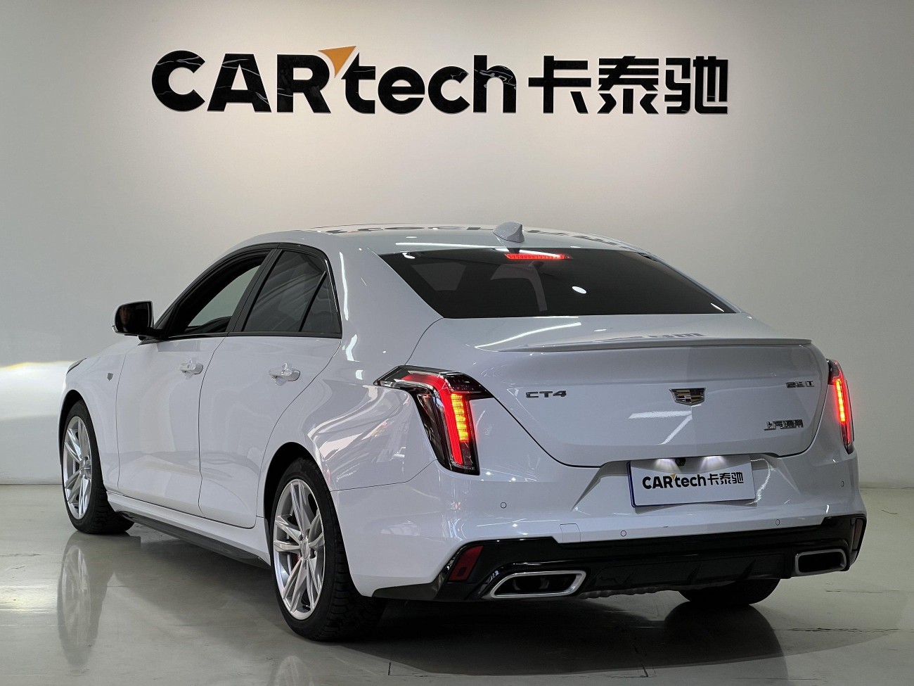 Cadillac CT4 2021