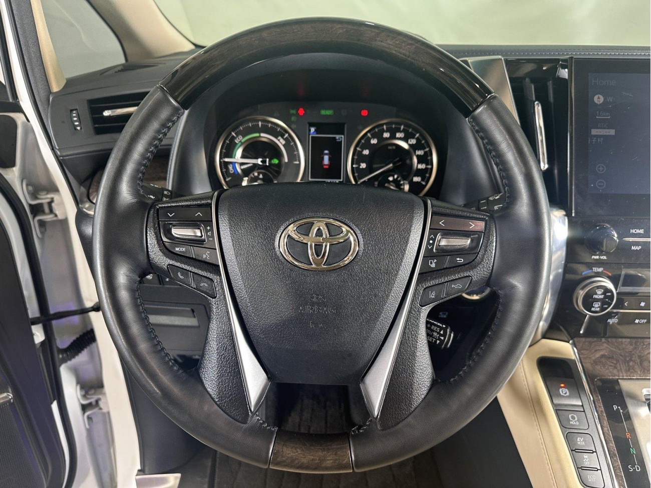 Toyota Alphard 2023