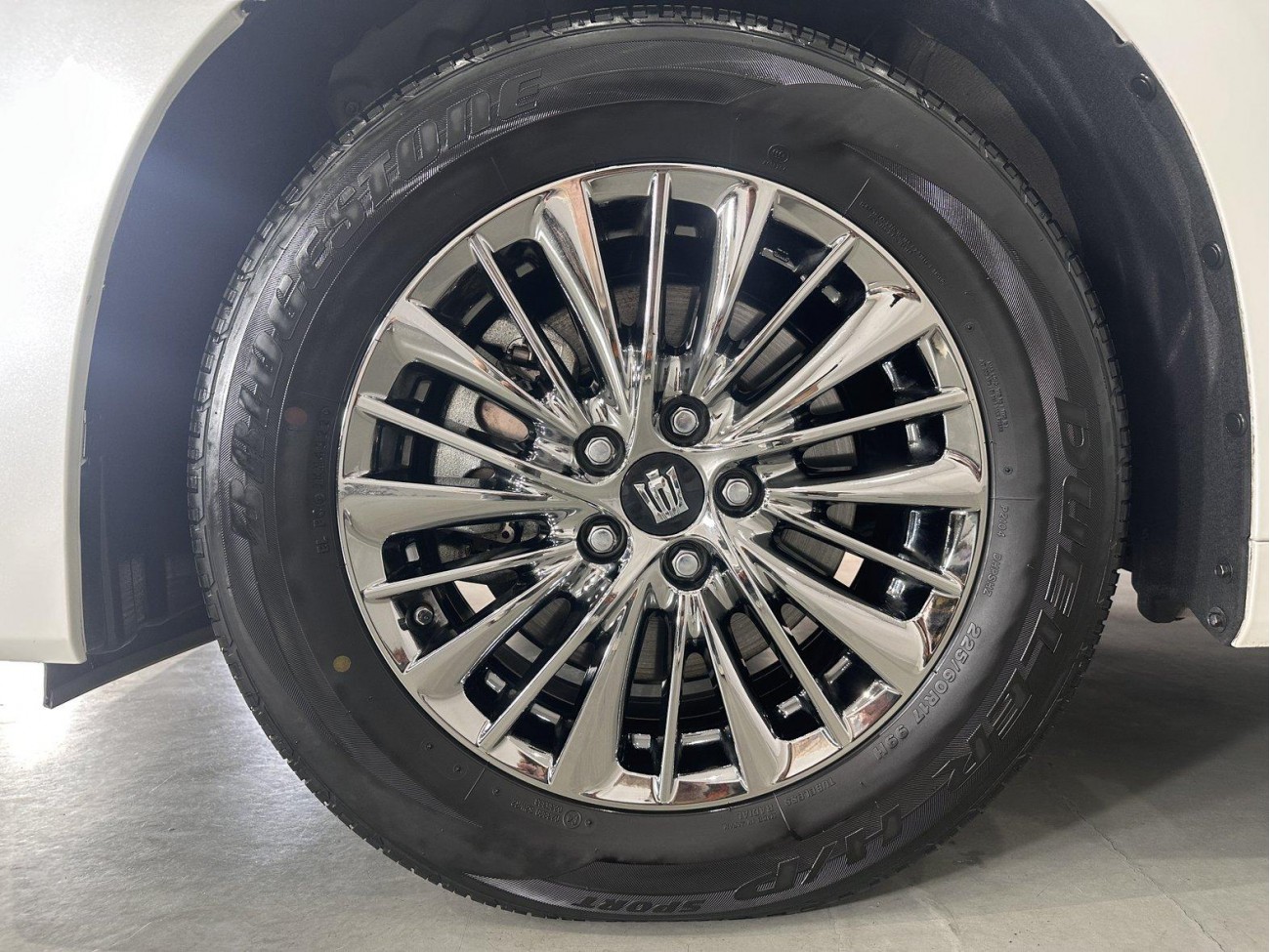Toyota Alphard 2023
