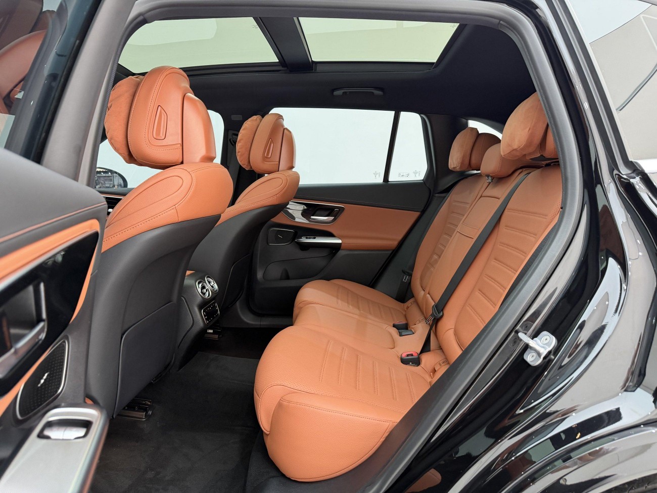 Mercedes-Benz GLC 260 L 2024