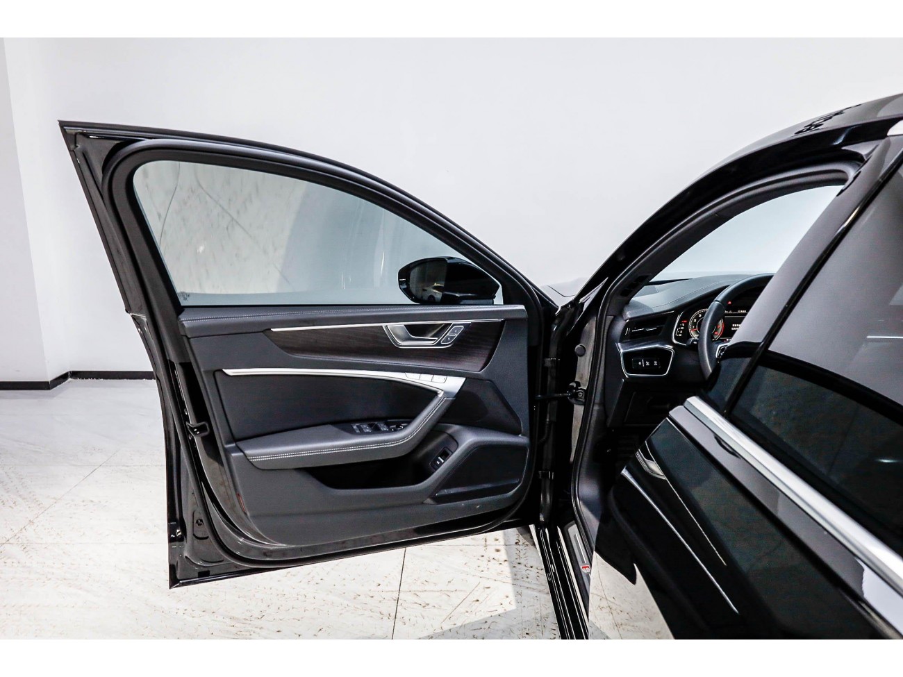 Audi A6L 55 TFSI 2025