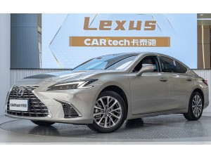 Lexus ES 200 2025