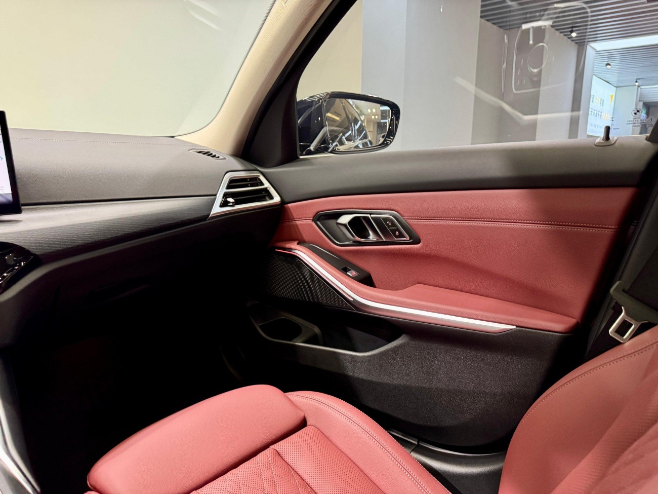 BMW 325Li 2025