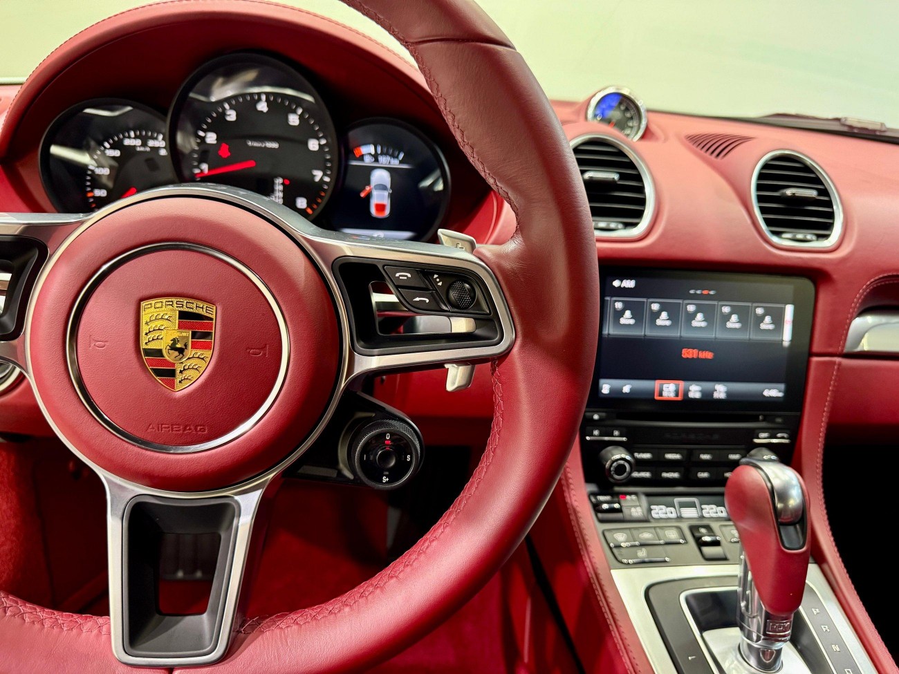 Porsche Cayman 2021