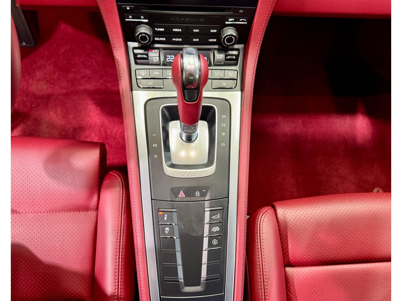 Porsche Cayman 2021