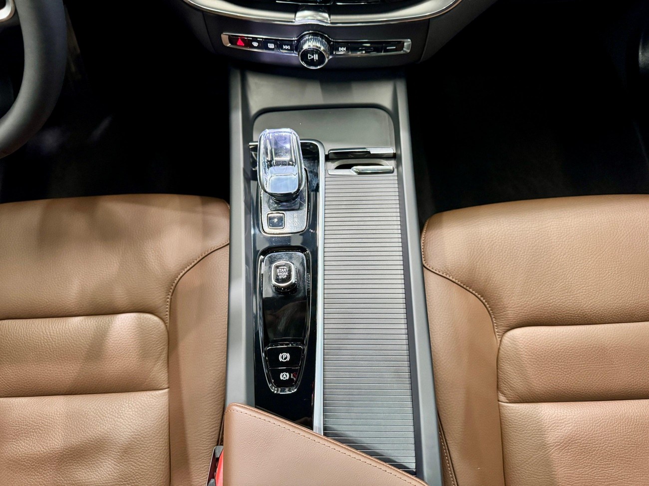 Volvo XC60 2025
