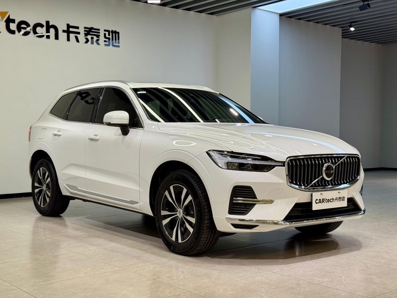 Volvo XC60 2025