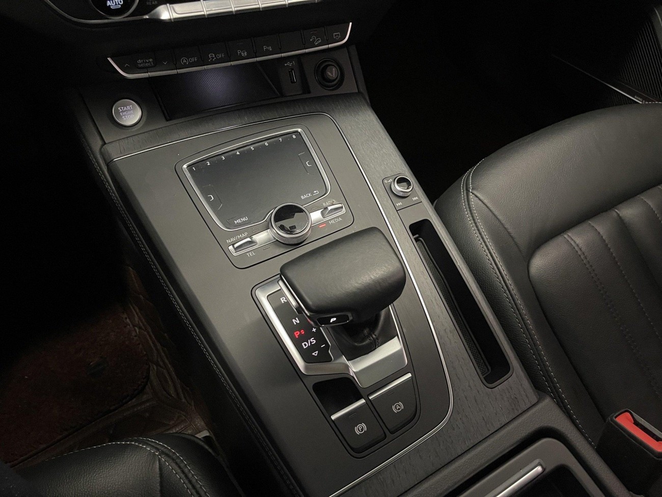 Audi Q5L 45 TFSI 2021