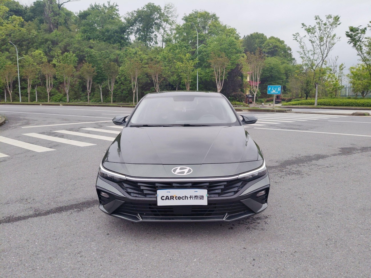 Hyundai Elantra 2024