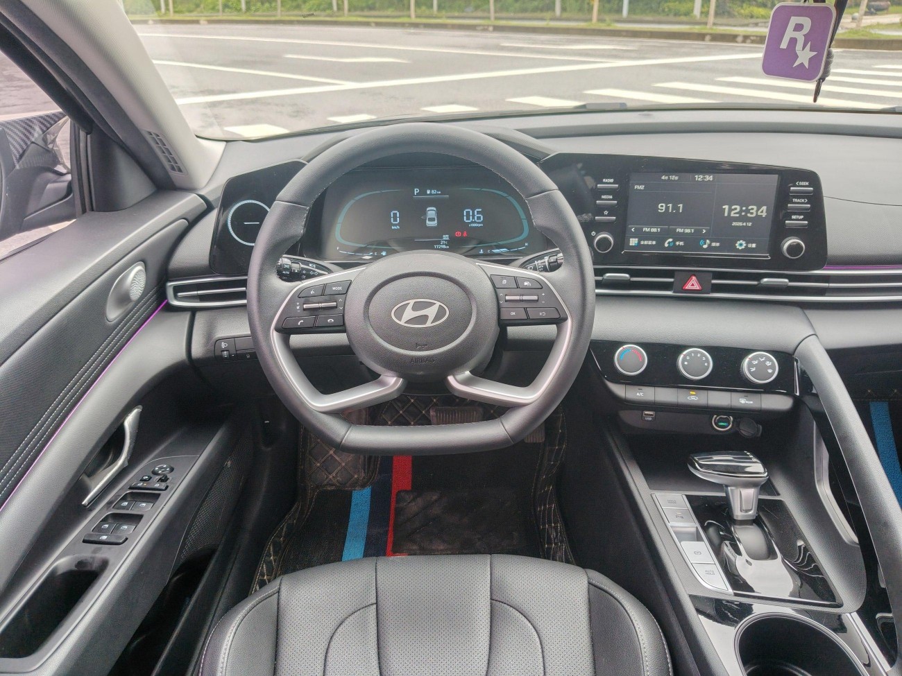Hyundai Elantra 2024