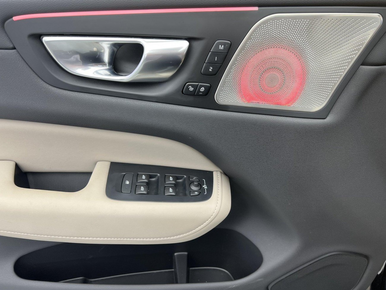 Volvo XC60 2025