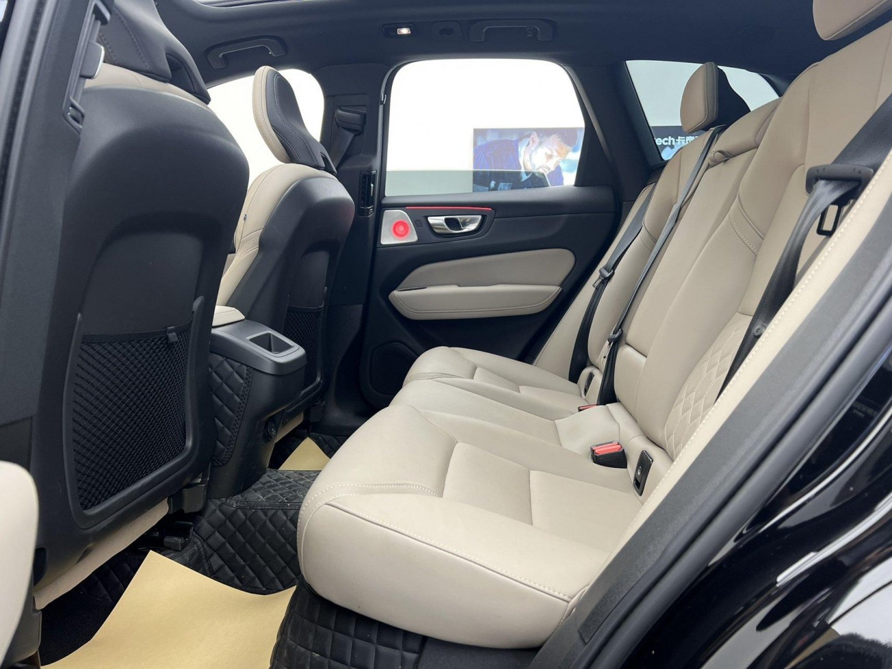Volvo XC60 2025
