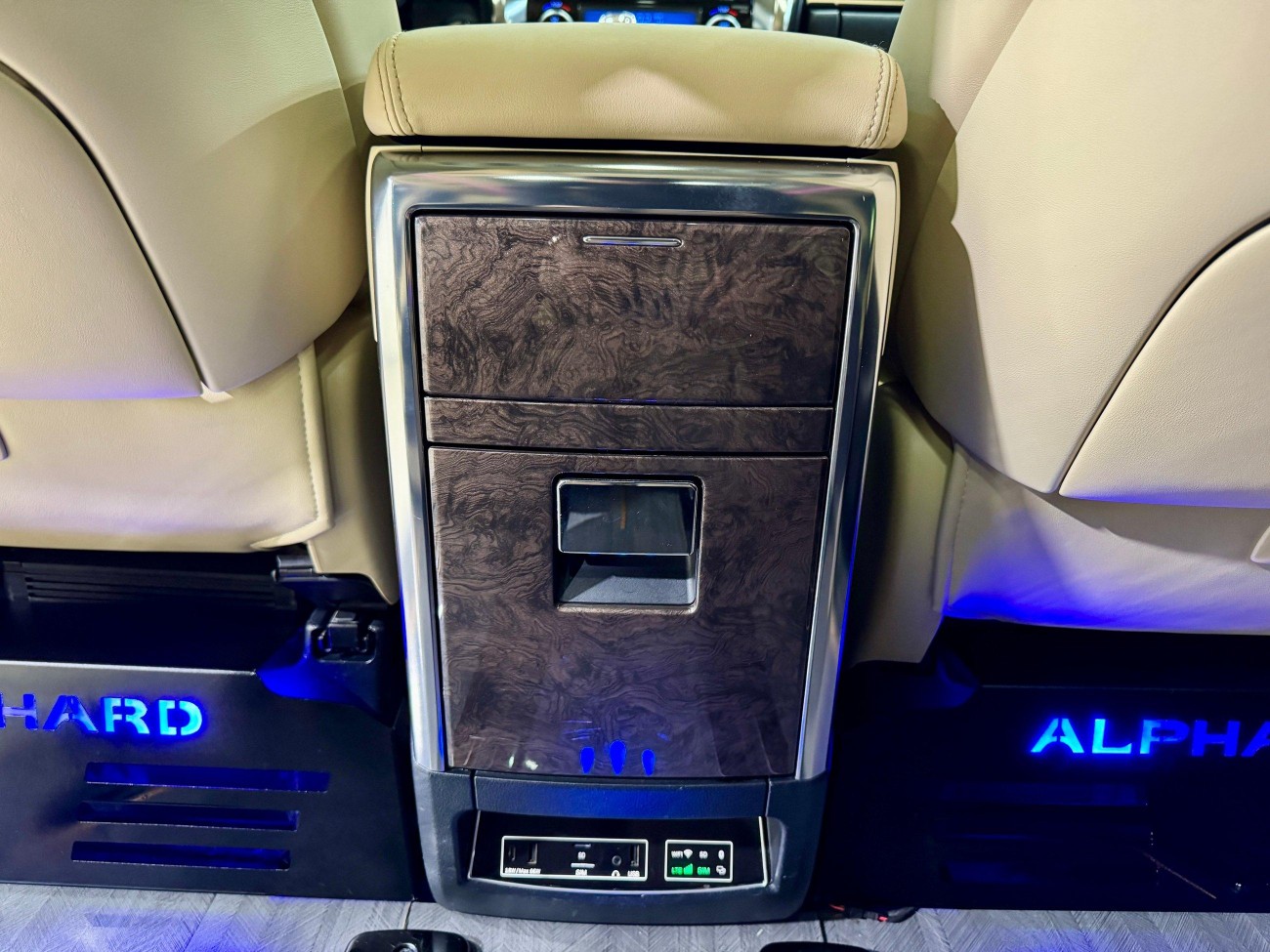 Toyota Alphard 2022