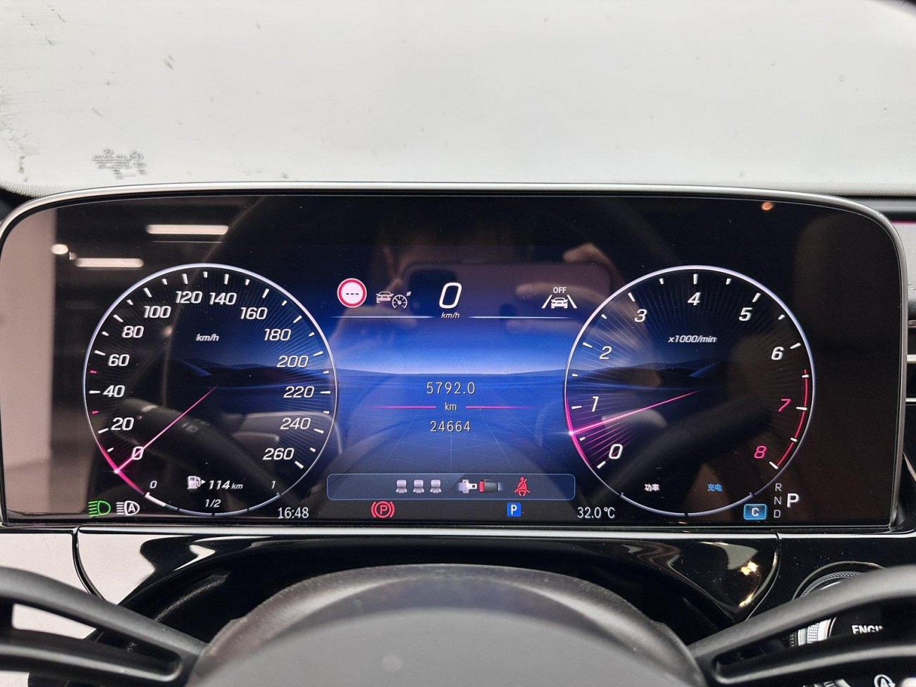 Mercedes-Benz E 300 L 2025