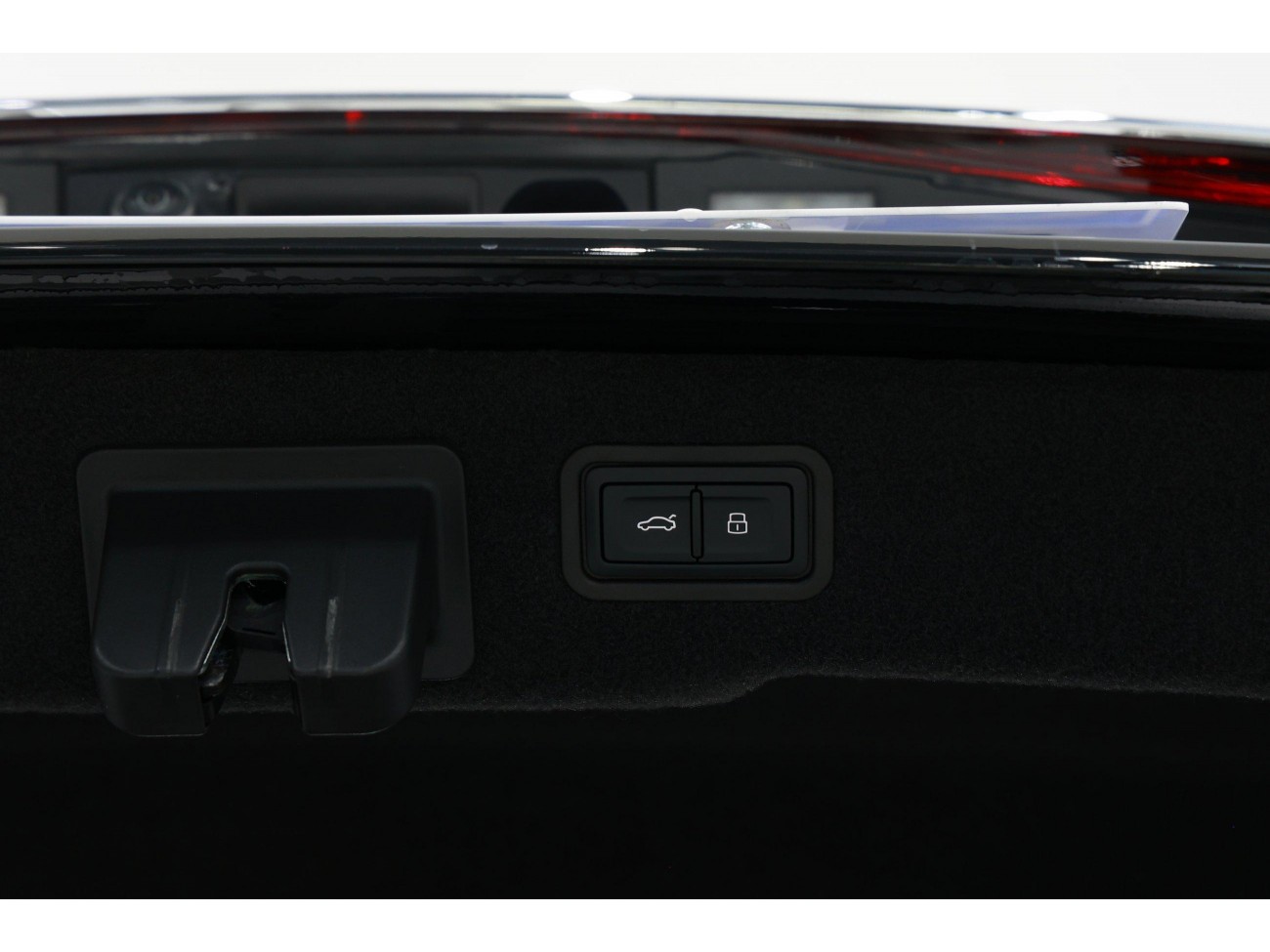 Audi A8L 50 TFSI 2024