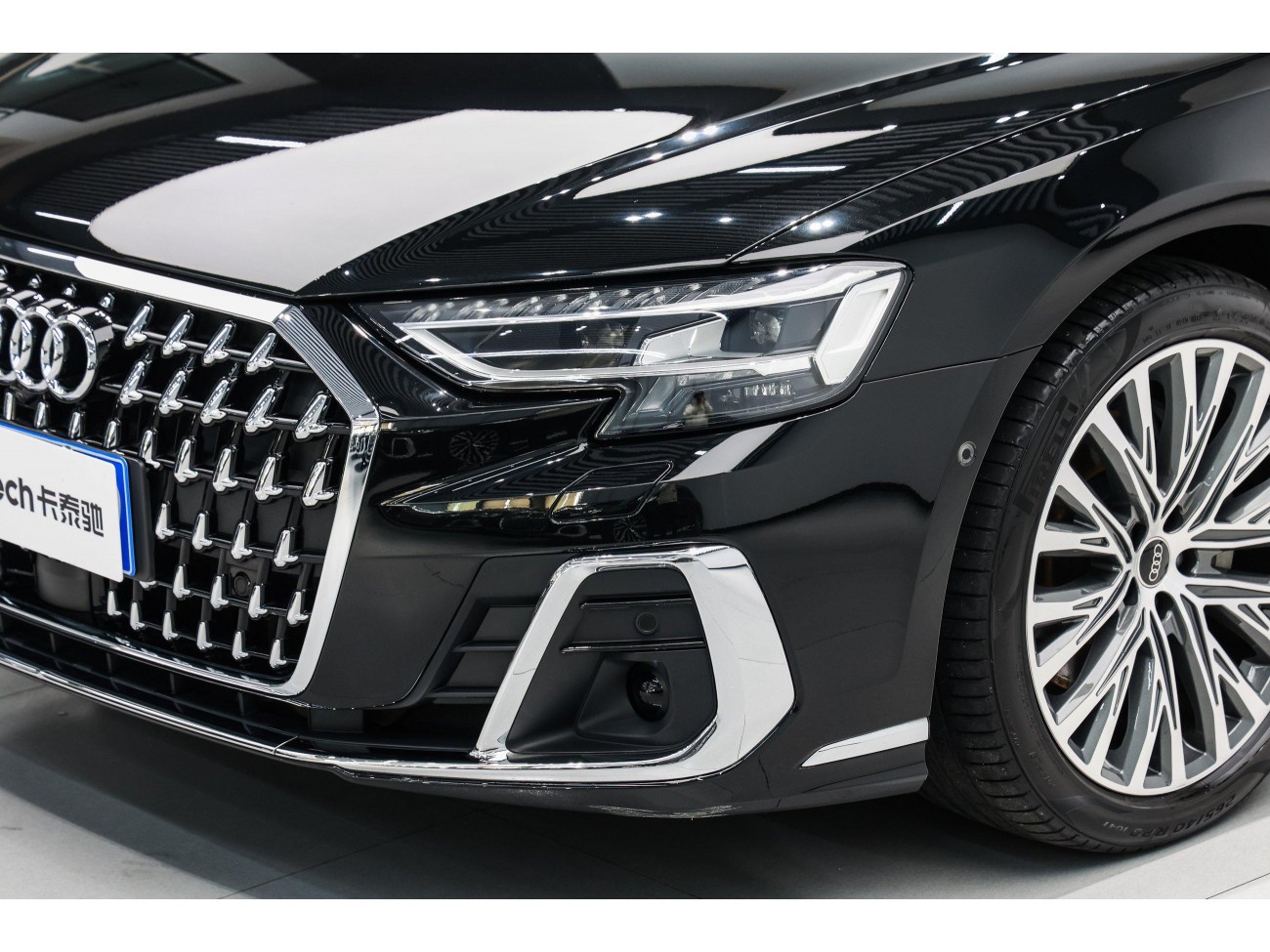 Audi A8L 50 TFSI 2024