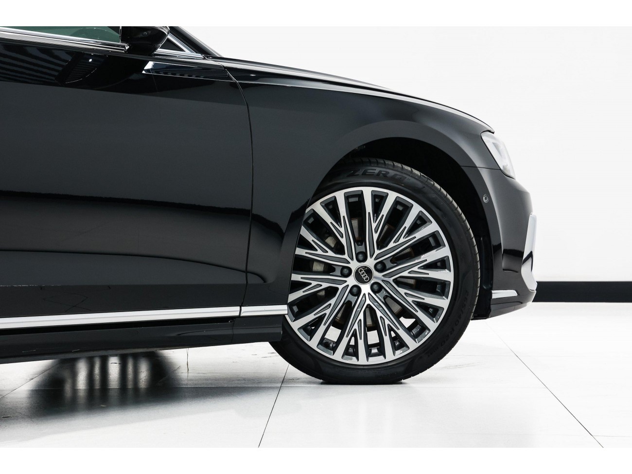 Audi A8L 50 TFSI 2024