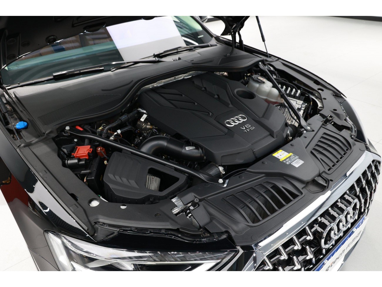 Audi A8L 50 TFSI 2024