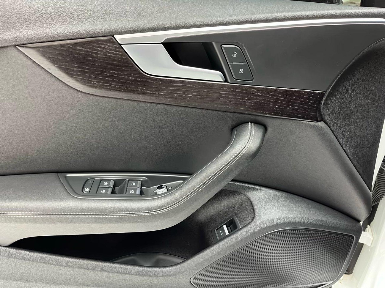 Audi A4L 40 TFSI 2023