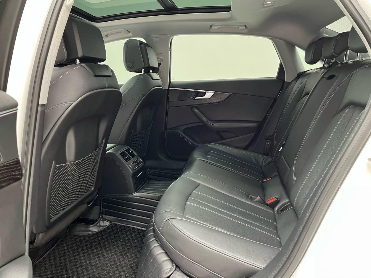 Audi A4L 40 TFSI 2023