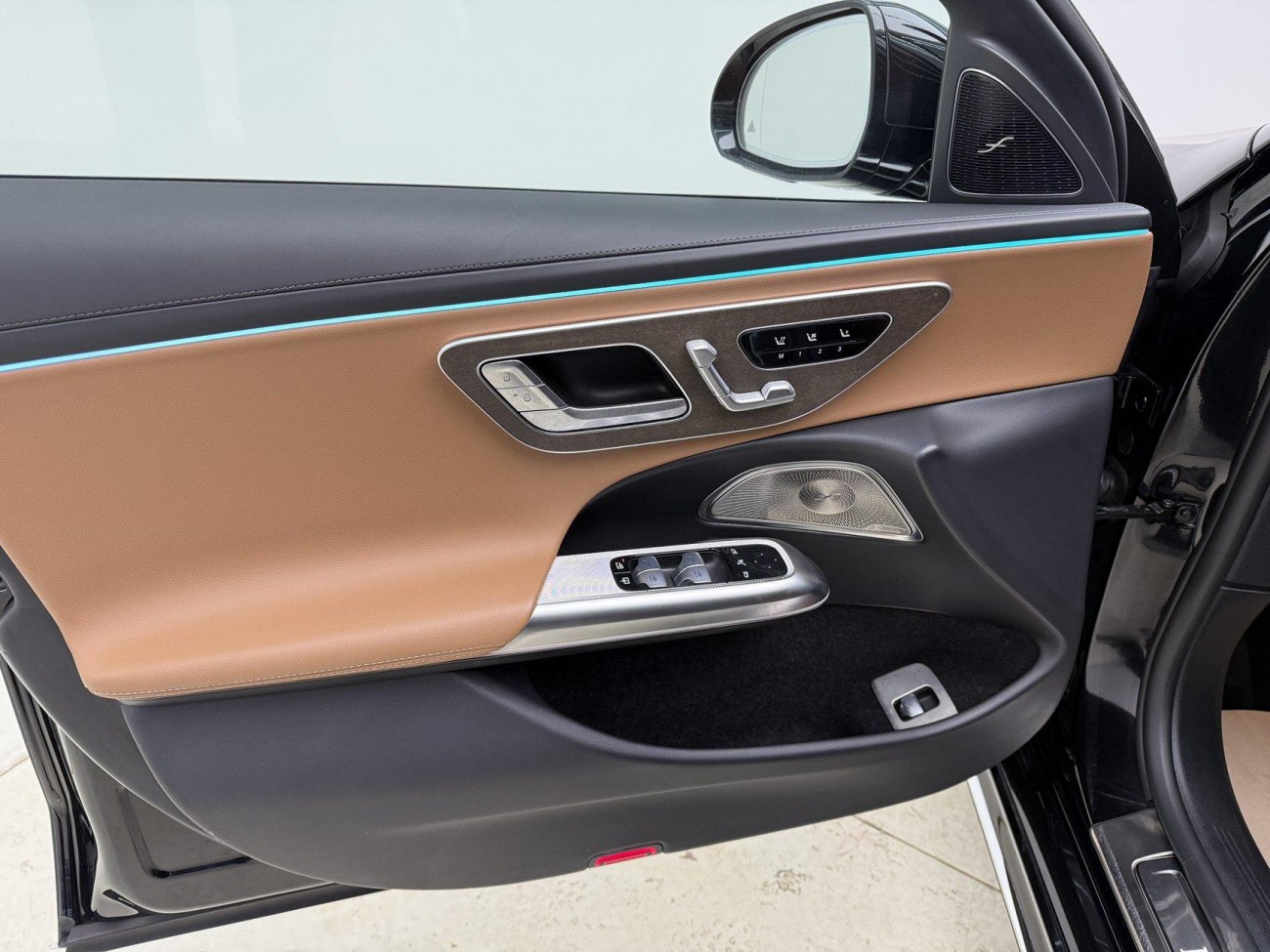 Mercedes-Benz E 300 L 2025