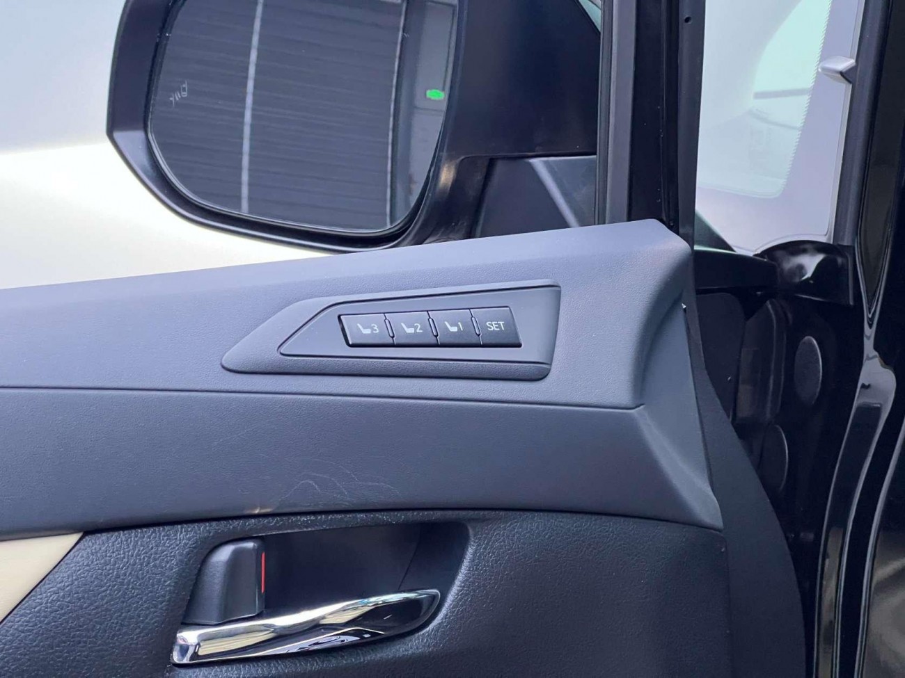Toyota Vellfire 2020