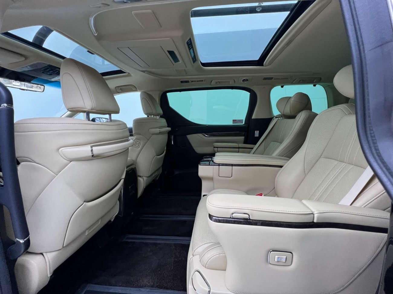 Toyota Vellfire 2020