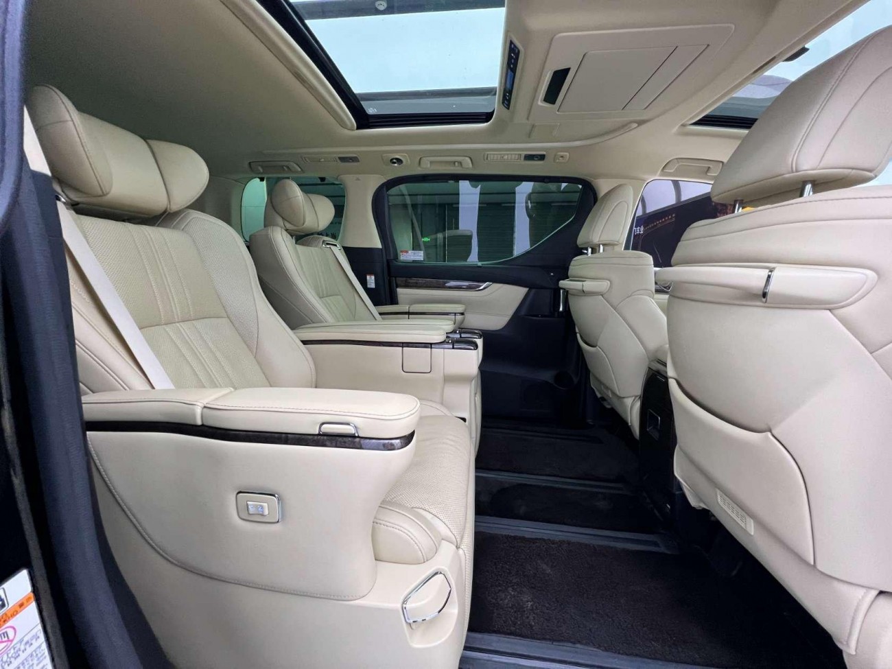 Toyota Vellfire 2020