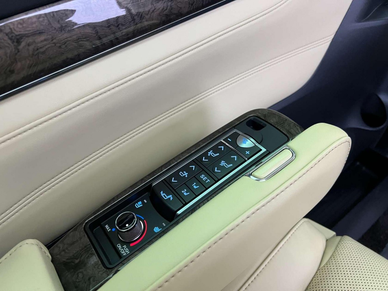 Toyota Vellfire 2020