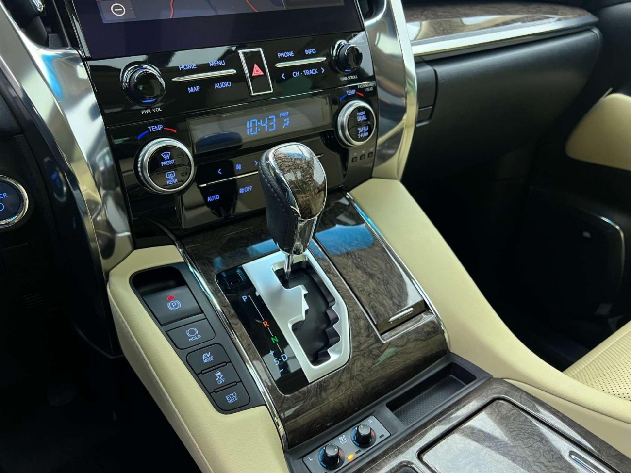 Toyota Vellfire 2020