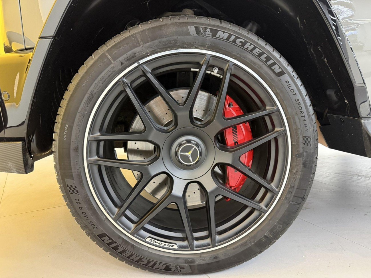 Mercedes-Benz G 63 2023