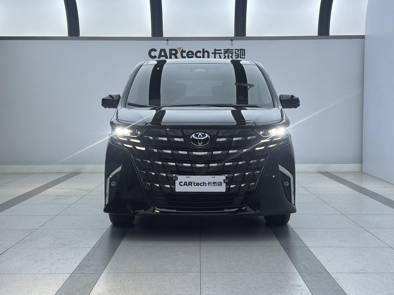Toyota Alphard 2025