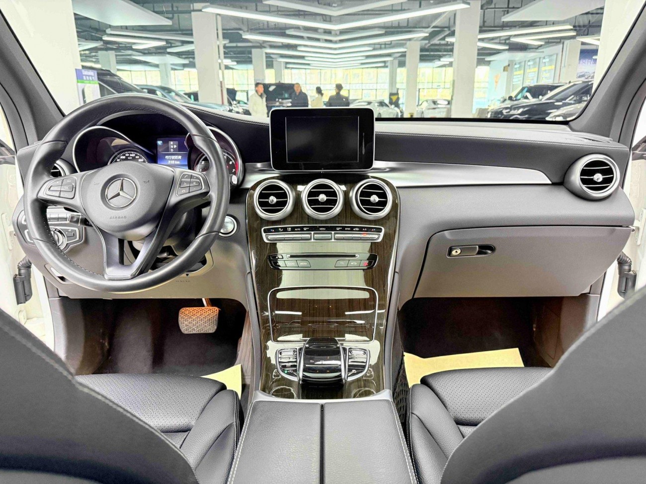 Mercedes-Benz GLC260 4MATIC 2016