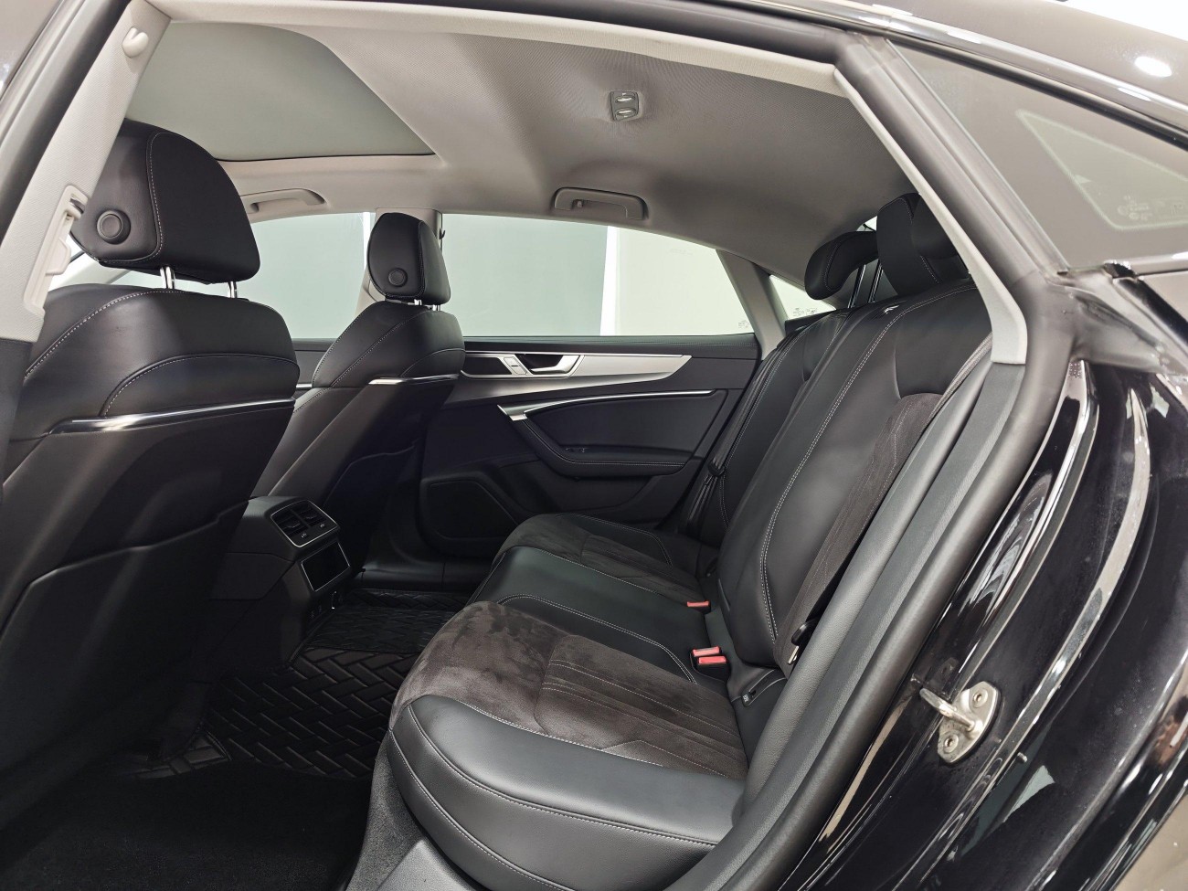 Audi A7L 45 TFSI 2024