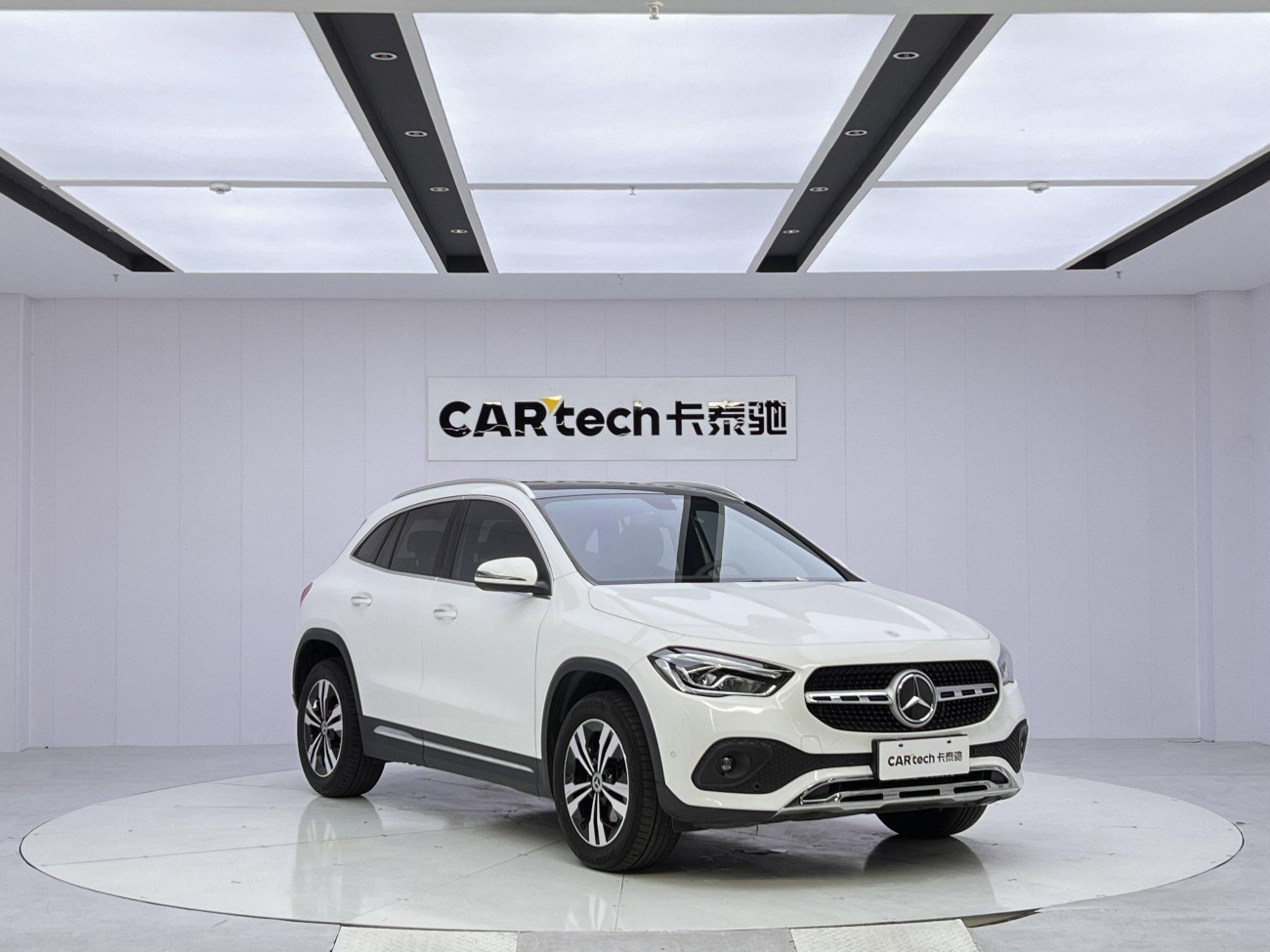 Mercedes-Benz GLA 200 2021