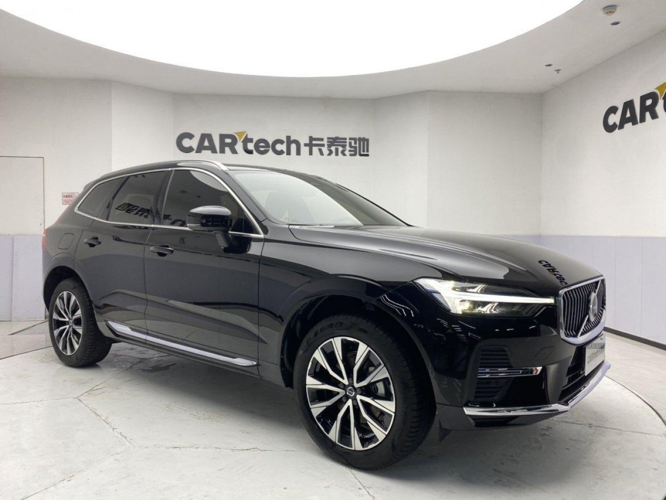 Volvo XC60 2025