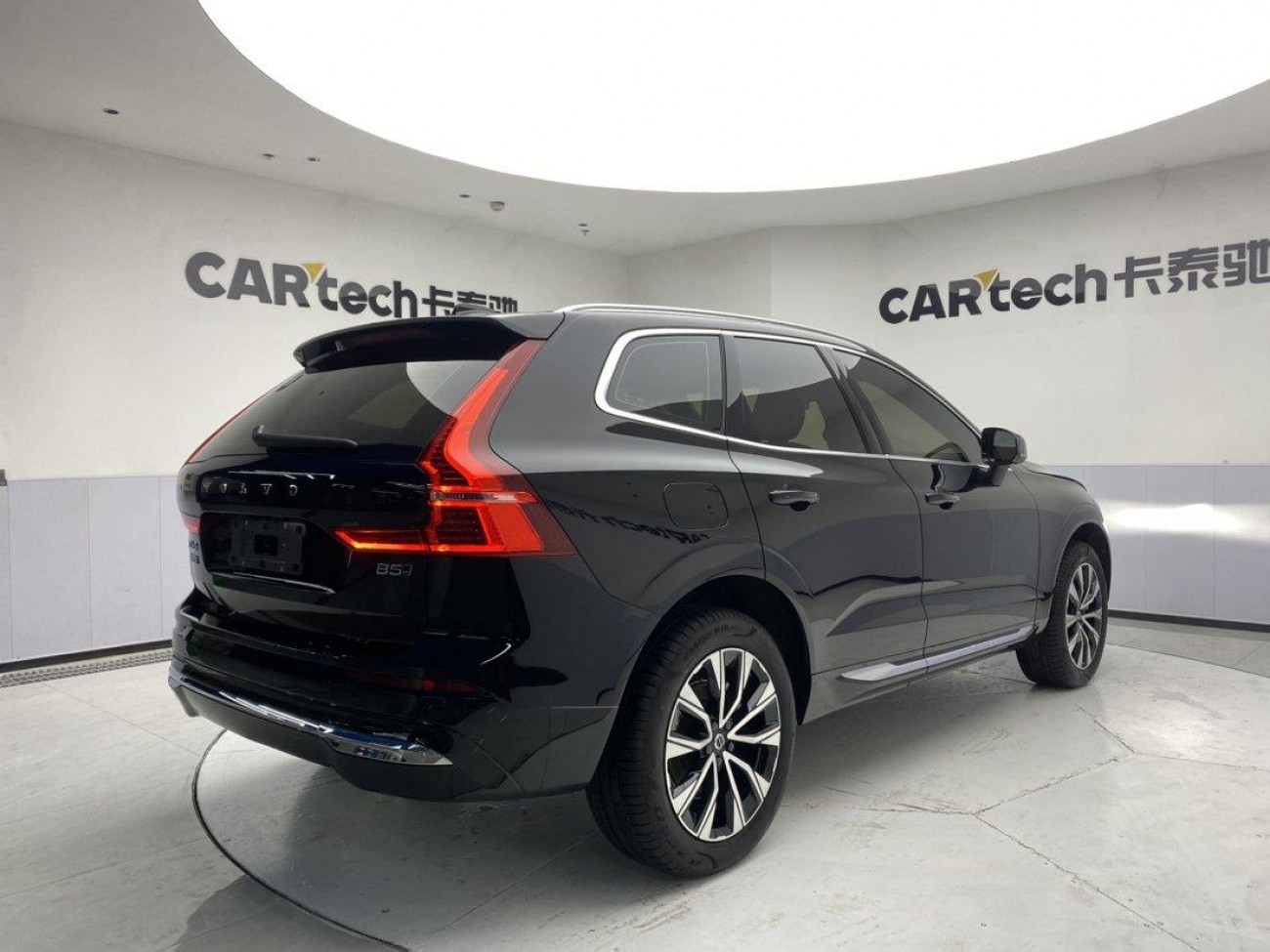 Volvo XC60 2025