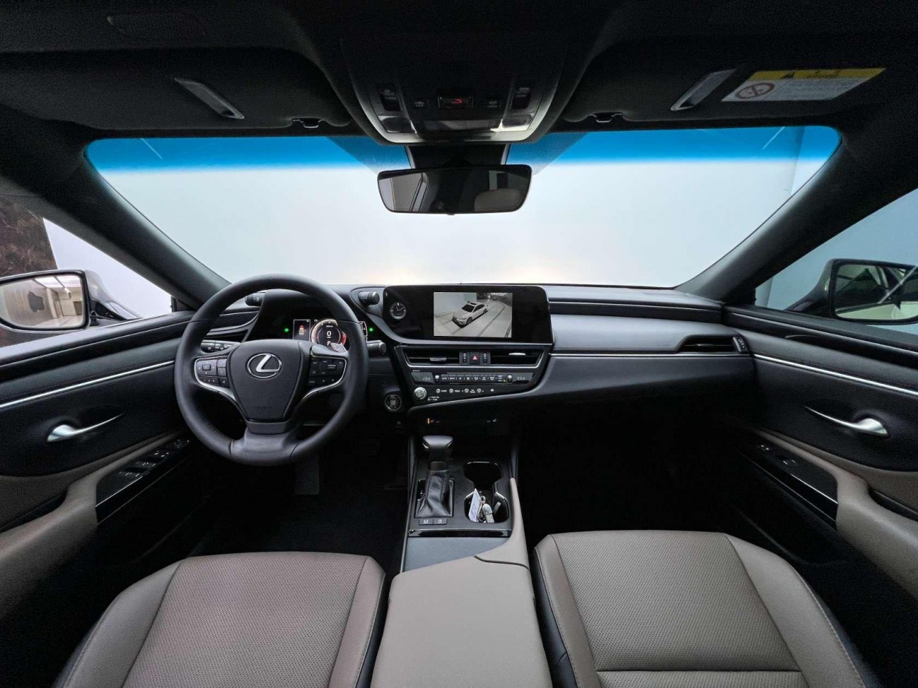 Lexus ES 200 2024